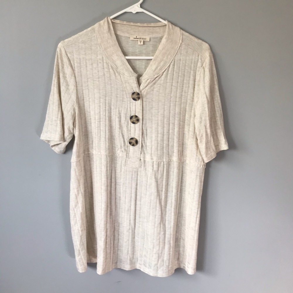 Like New, Cream Short Sleeve Top
